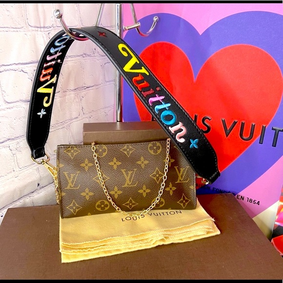 Louis Vuitton Handbags - Louis Vuitton Pouch GM crossbody shoulder bag